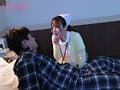 可愛くて巨乳でセクシーと病棟で噂の夜勤専従ナース‘伊藤さん’が夜な夜な懐中電灯を片手に溜まってる患者の性処理巡回してるのを覗いてしまった僕は…… 伊藤舞雪
