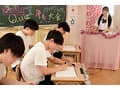 子どもカワイイ童顔女子が童貞クンおち●ぽザーメンを無邪気におま●こで受け止める、合法中出し筆下ろし！ ひなたなつ