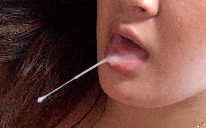 家の中で母に勃起チ○ポ見せたら…手コキフェラまでいけちゃう？？4時間