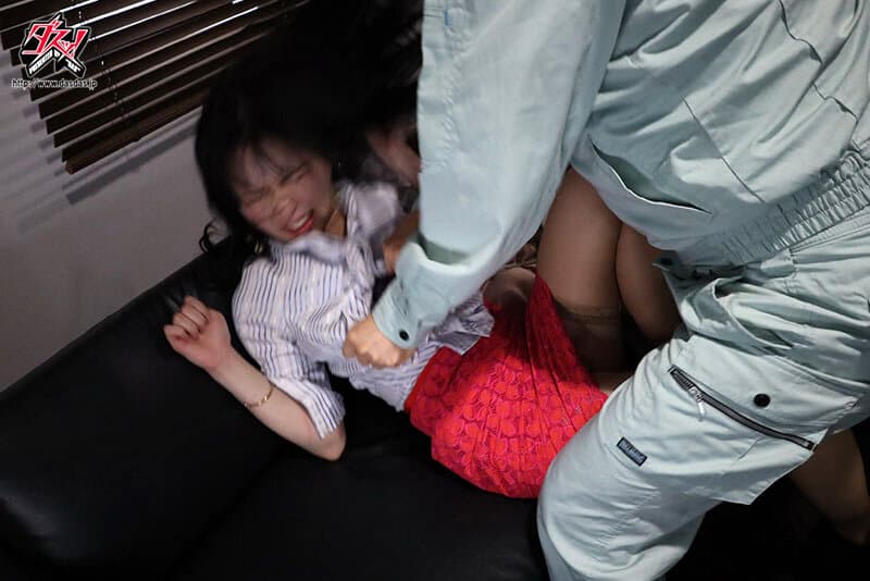 この高飛車女に恨みあるやつ全員集合！超キモメンの粘着バチボコ拷姦で精神崩壊！中出しタン壺誕生SEX！ 黒島玲衣