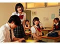 貼れば誰でもいいなり！ハーレム洗脳シールでクラスの一軍女子を完全支配してハメ比べ！