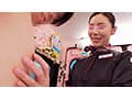 一般男女モニタリングAV×マジックミラー便コラボ企画 黒パンストの美脚キャビンアテンダントが‘常に乳首責め！スパイダー騎乗位’で童貞筆おろしに挑戦！敏感な両乳首をいじられ/舐められ/吸い付かれながらの抜かずの連続中出しSEX！4組合計16発