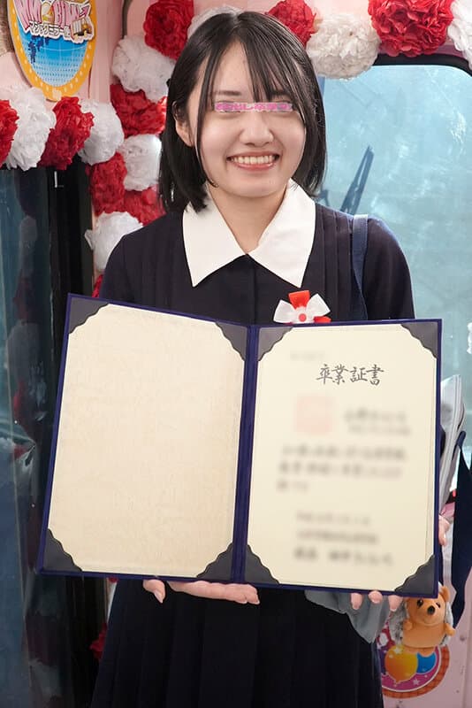 マジックミラー便 3分前まで女子○校生！～2026年～卒業式直後に初めての素股編 顔出し解禁！総勢15人全員SEXスペシャル！ギンギンに勃起したち○ぽを赤面まんコキ！恥じらいながらも濡れてしまった10代うぶオマ○コにヌルっと挿入で激イキ絶頂！！2枚組10時間！！