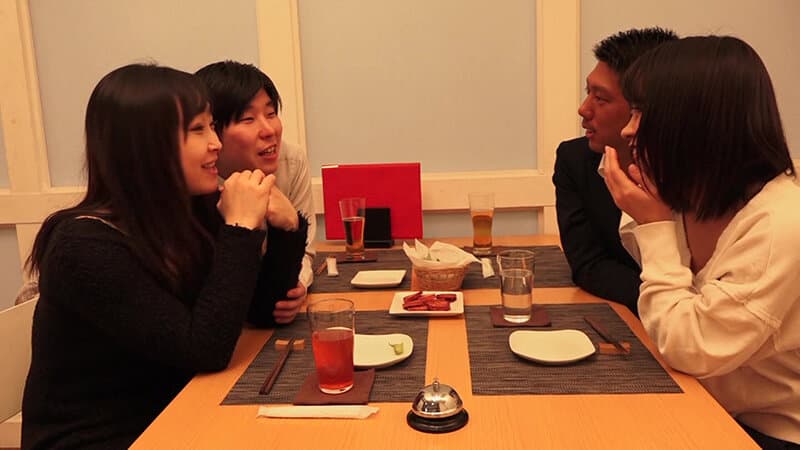 美熟女さんとあどけないおねえさんをお持ち帰りでお楽しみ！