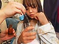ゴミ屋敷に住む褐色チビ美少女を媚薬で意識朦朧アヘ顔凌●調教 ミニマム美少女まい 北乃まい