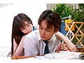 「もうウチら大人なんだからちょっとエッチな事しない？」ボクとエッチしたがる幼馴染が大胆過ぎる胸チラパンチラで強引に誘惑してくる！強がって興味がないフリしていたが、あまりにもエッチな誘惑に… 沙月恵奈