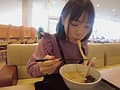 かわいい妹のようそう思っていた会社の部下は、僕を誘惑して喰べようとしてきたー 一日中デートに付き合って振り回されたあと年下の女の子に誘われて郊外のラブホで朝までめちゃくちゃ中出ししまくった。 白桃はな