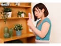 小汚いワンルーム住まいのボクだけど掃除専門のお手伝いさんを雇ったら巨乳女子がやってきた！エッチなグッズを見せつけたり勃起チ○ポを見せつけたら