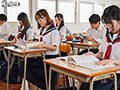教えて！ヤリマンGAL先生！進学校に新しく赴任したのはスタイル抜群ギャル先生！ガリ勉だらけの教室で明らかに場違い！しかしこの先生、勉強は教えられないけどセックス偏差値激高で生徒のエッチな性の悩みを解決！真面目女子も先生に感化されてしまってヤリマン化！