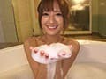 希島あいり 素顔のセックス 「10年ぶりに私に彼氏ができたらこんなエッチがしたい」から始まった台本無し演出無し…男優と二人きりで撮影した卑猥すぎプライベート映像