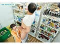 ボクの出勤に合わせてシフト出す小悪魔J刑女子のイタズラ囁きハニートラップ 学生バイトちゃん奥さんと客にバレずに店内不倫NTR 日向由奈