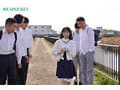 見た目は少女、中身はビッチな合法ロリ女教師は生徒をロリコンに目覚めさせてしまう 日向由奈