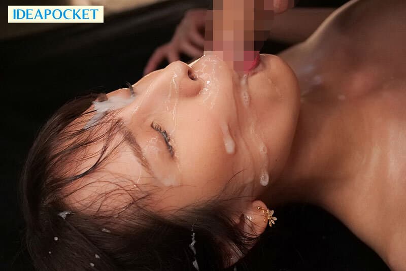 気品溢れる美人お姉さんがフェロモンを振り撒きながら唾液まみれで勃起チ○ポをむしゃぶり尽くす最高のフェラチオ顔射 三澄寧々