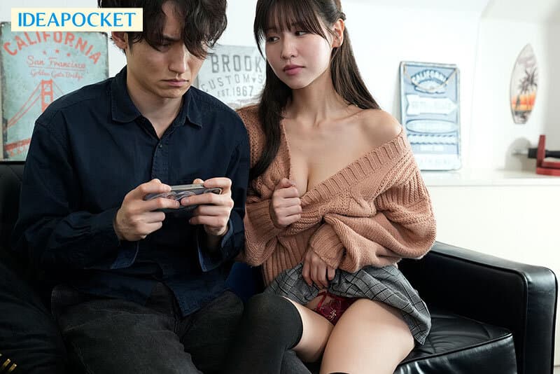 ニートのボクを心配した幼なじみの「もも」が社会復帰を賭けTTM（勃ったら負け）ゲームを提案！ドスケベBODYを駆使した過激過ぎるエロ誘惑に秒殺フル勃起のフルボッコ射精させられたボク。 桜空もも