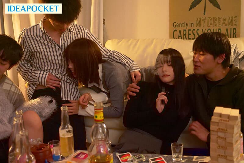 陰キャを卒業したい私は勇気を出して陽キャサークルの飲み会に…お酒と媚薬を飲まされ感度が異常に上がった私は朝までキメセク輪●でイキ狂わされ気づけばヤリサー専用肉オナホにされました。 山田鈴奈