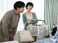 同級生の妻 入院生活で溜まりまくった俺のベッドに友人夫婦が見舞いに来て 美咲かんな