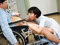 同級生の妻 入院生活で溜まりまくった俺のベッドに友人夫婦が見舞いに来て 美咲かんな
