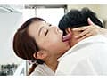 「義母さんが、オトナの接吻を教えてあげる…。」 初心な夫の連れ子の唇と童貞を奪う豊満義母 風間ゆみ