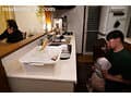 「義母さんが、オトナの接吻を教えてあげる…。」 初心な夫の連れ子の唇と童貞を奪う豊満義母 古東まりこ
