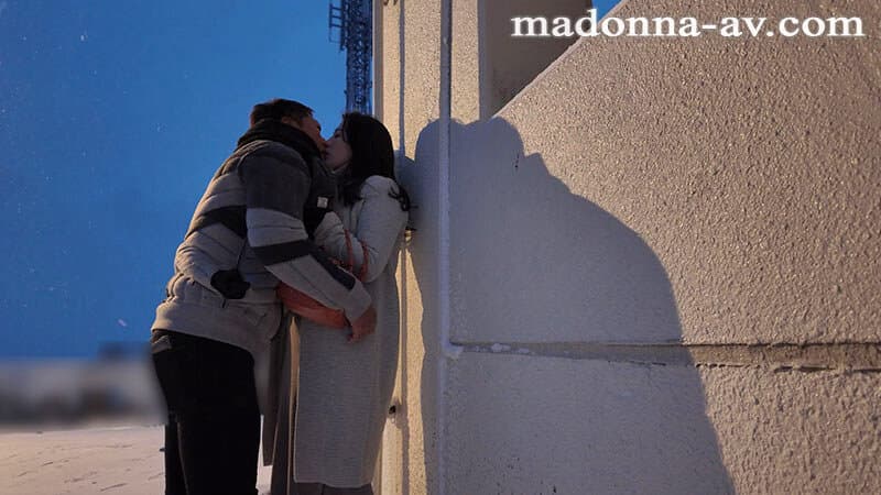 祝Madonna専属6周年記念作品 津軽海峡、『不倫』景色。 人目を盗みキスしまくり、1泊2日のガチ二人きりハメ撮り中出し旅行―。 木下凛々子