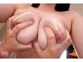 【VR】Jcup爆乳のせいで肩凝りがひどいバイト先の‘莉央’先輩がマッサージさせるフリしておっぱい揉ませ誘惑！？どうせならおっぱいフルコースで味わってもいいですか？ 宮地莉央