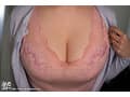1人暮らしの男の部屋で乳首ビンビン！！むっちり爆乳人妻家政婦 ちなみん