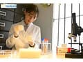 新人 生物学研究員・白石純（30歳）AV DEBUT 普段は知的なのに、チ○ポが入るとケモノのように感じるギャップがすごい人妻