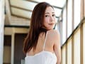 誘惑的な透けTバックでマンション内をねり歩く昼下がりのデカ尻人妻 篠田ゆう