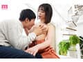 ノーブラで誘惑してくる彼女のお姉さんに興奮して性欲モンスター化！コンドーム1箱使い切っても更にヤリまくった 葵いぶき