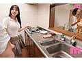 【主観】×【即ヌキ】×【10コーナー】僕をロックオンした彼女の親友がバレたら即人生終了の至近距離でスリル楽しむ痴女テク全開サイレント逆NTR 新井リマ