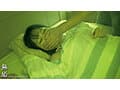 盗撮、家宅侵入、眠っている少女に覆いかぶさって…。 睡眠学習。総集編4時間