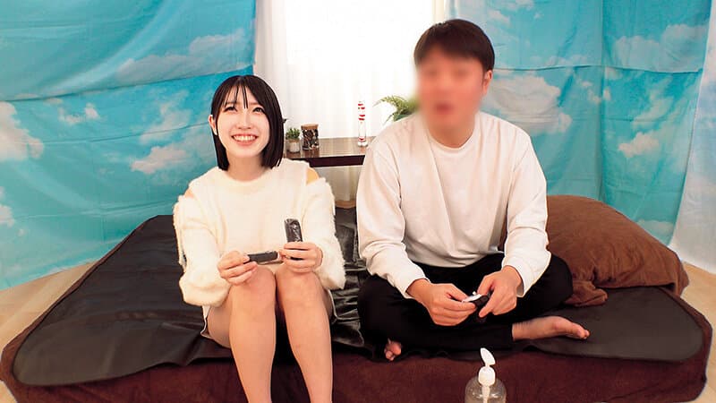 男女の友情は性欲に負ける…！？親友の男女が全身ぬるべちょオイルエステ素股体験 彼氏有り女友達とのエチエチオイルマッサージ…意識し合う男女！？びちょぬるマ〇コ＆勃起チ〇ポをグチュグチュ擦り合わせる男女はスケベ本能の剥き出しでヌルっと挿入してしまうのか！？