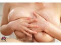 元ヤリマンの巨乳人妻がエステサロン開業！オイルた～っぷり「10種の乳施術」で寸止め発射後、杭打ち強欲ピストンで膣搾ナカダシ！ 水川スミレ 綾瀬舞菜