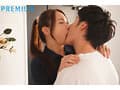 年上の妻と、青春SEXがしたくて…恥じらう制服姿に理性が吹き飛びハメ狂いした週末LOVE 白峰ミウ