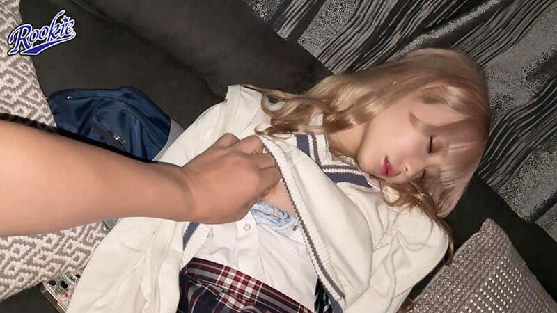 小生意気な野良パパ活女子お持ち帰り。態度悪いから睡眠レ○プで理解らせてやった！ 藍瀬ミナ