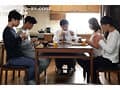 家族皆が巣立った実家で、 母と過ごす近親相姦の日々―。 葉月保奈美