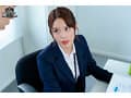 普段は厳しいのに二人きりになると…微笑んでチ○ポを欲しがる甘痴女上司 都月るいさ