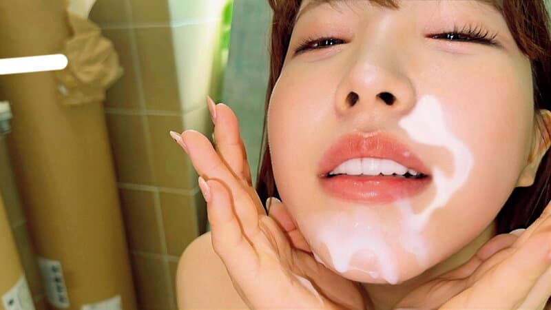 濃厚精子を大量ぶっかけ！怒涛の即フェラ顔射ラッシュ！バキューム・喉奥・マシンガン ドエロいフェラチオ 最高にかわちい素人女子を厳選29名 BestSelectionたっぷり顔射5時間SP