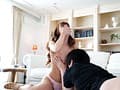 童貞君のために生乳、生尻、生マ●コ見せつけ生おかずオナニーサービス。フル勃起した童貞チ●ポに母性をくすぐられた明日花キララは筆下ろししてあげるの？あげないの？