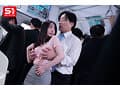 人混みで揉まれた快感が忘れられずノーブラで満員車両に乗り込む痴●サレたいスケベOL 夢乃あいか