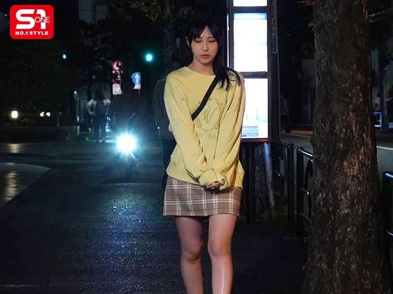 バイト先店長と女子大生は終電を逃し…ホテルで甘く切ない濃厚性交に溺れてしまいました。イケナイ純愛相部屋NTR 新木希空