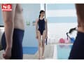 生徒達をレ●プ魔に駆り立てたハイレグ競泳水着の股間と太もも… 魅惑すぎたエロ脚インストラクター輪●堕ち 星宮一花
