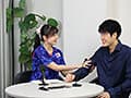 サッカー番組で大人気！同じテレビ局で働く幼馴染のキャスターが週刊誌にすっぱ抜かれた！僕が最初に好きだったのに（BSS）、実はサッカー選手やプロデューサーと誰とでも寝るただのヤリマンで、、、 静河
