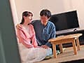 サッカー番組で大人気！同じテレビ局で働く幼馴染のキャスターが週刊誌にすっぱ抜かれた！僕が最初に好きだったのに（BSS）、実はサッカー選手やプロデューサーと誰とでも寝るただのヤリマンで、、、 静河