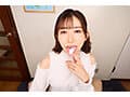 【VR】【8K VR】毎朝ピン立ち乳首を見せつけて誘惑してくる美しすぎる隣人妻にウイスパーボイスで「キスして」って言われたらそりゃするでしょ。小声で迫ってくる顔面 旦那の目を盗んでW不倫 黒川すみれ