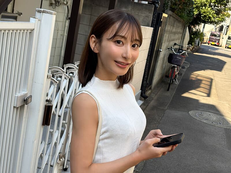 【VR】これぞ8K！顔面特化アングルVR ～エロいオンナの 喉奥でえげつないフェラ顔面特化～ 足立友梨