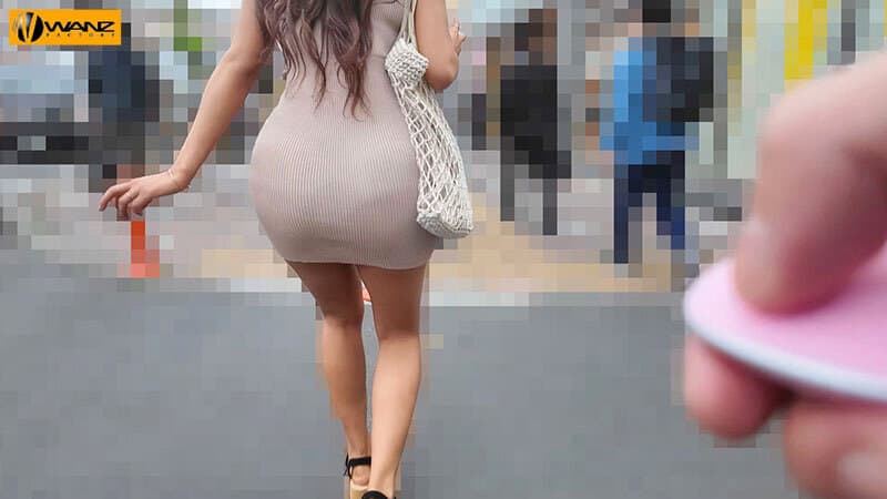 欲求不満な性欲モンスター人妻ギャルとチ○ポお預けリモバイ調教デート 愛液失禁垂れ流し羞恥と焦らしでマジイキ連発ぐちゃ濡れおま●こ暴走アクメ