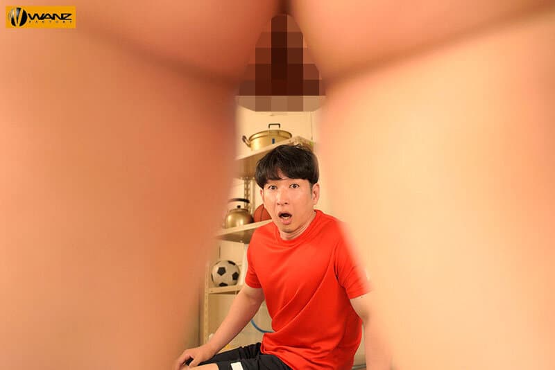 溜まったらいつでも笑顔で即ズボさせてくれる中出しOKマネージャー21発 鈴の家りん