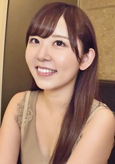 巨尻美肌色白美少女が生チンポに酔いしれる!