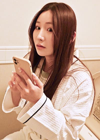 狙われた人気絶頂の美女インフルエンサーが無慈悲中出しレ〇プ Nia